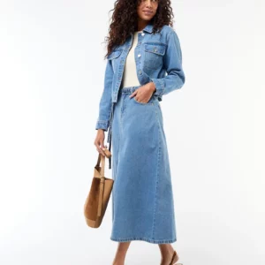 veste en jean bleue